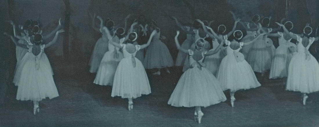 Ballet Russes' "Les Sylphides" (Source: National Library of Australia/Flickr)