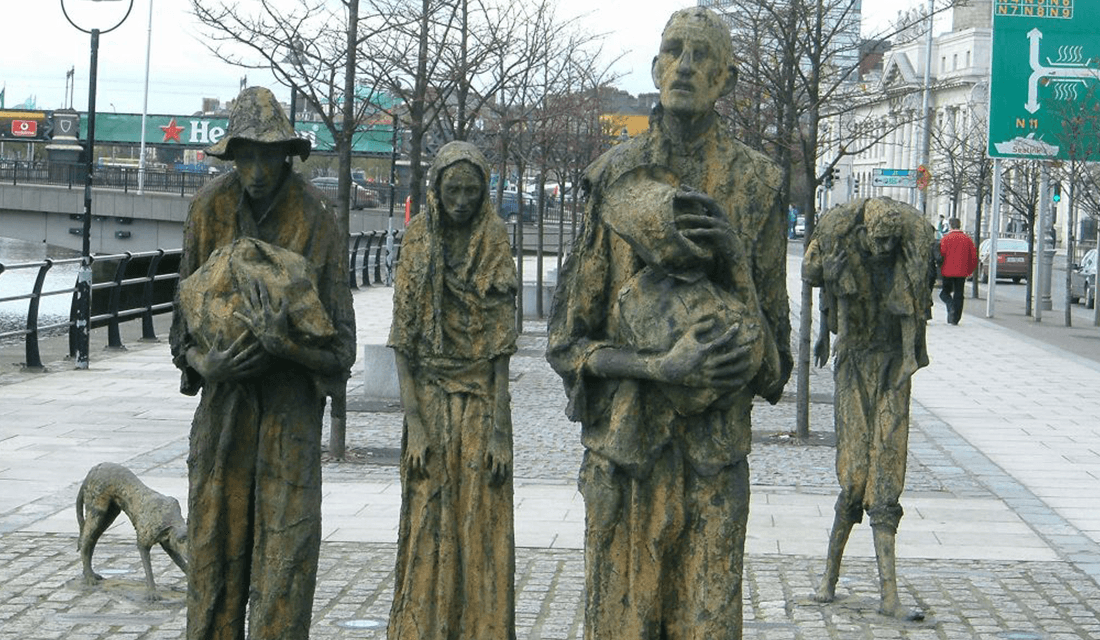 Memorial to the Famine in Dublin (Source: AlanMc/Wikimedia Commons)